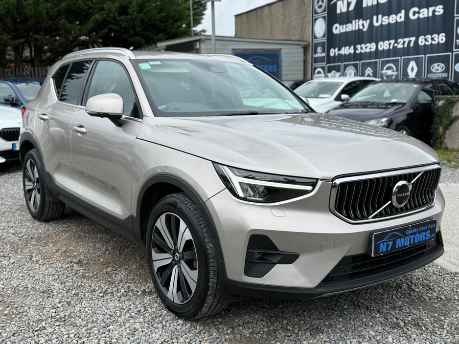2022 Volvo XC40 For Sale Images