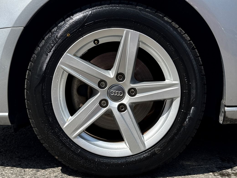 Audi A3 1.4 TFSI AUTOMATIC - FACTORY ALLOYS - CRUISE CONTROL - REAR CAMERA/PARKING RADAR - MULTI FUNCTION STEERING WHEEL — thumbnail 10