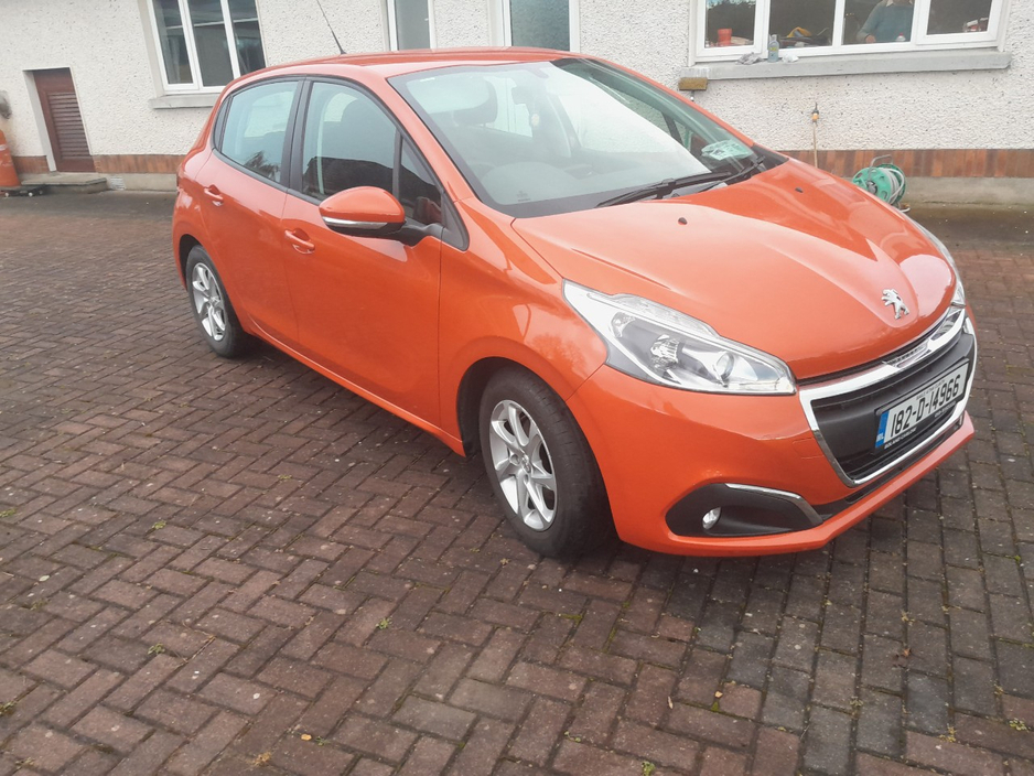 Peugeot 208 ACTIVE 1.2 68 6.2 4DR