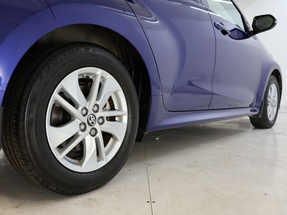 Toyota Yaris Luna Hybrid — thumbnail 11