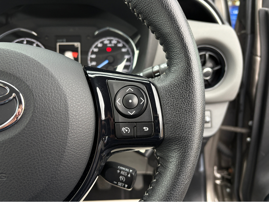 2017 Toyota Yaris 1L Petrol For Sale Images