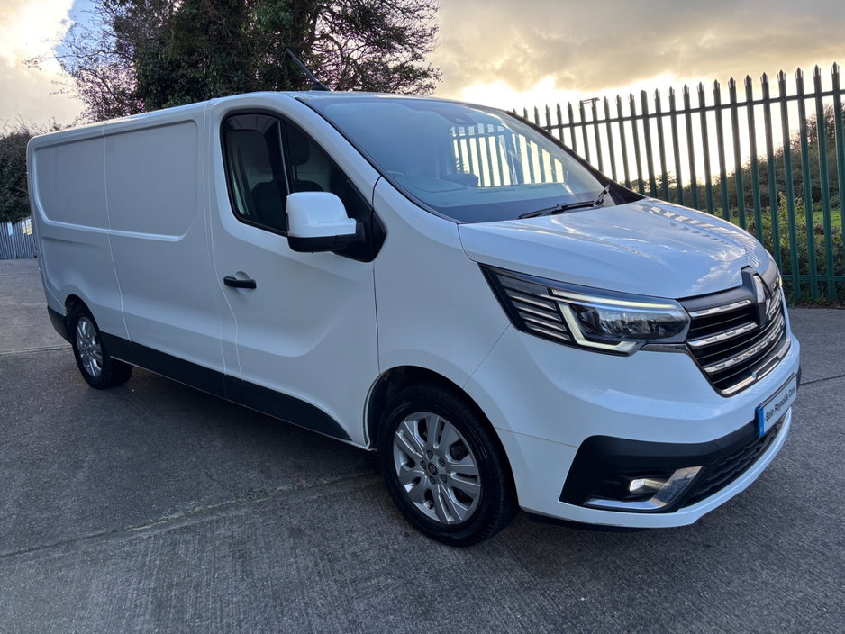 2022 Renault Trafic 2L Diesel For Sale Images