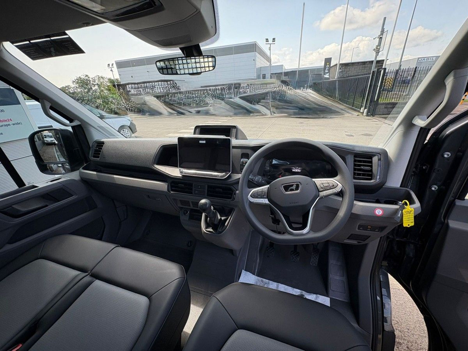 2025 MAN TGE 2.0L Diesel For Sale Images