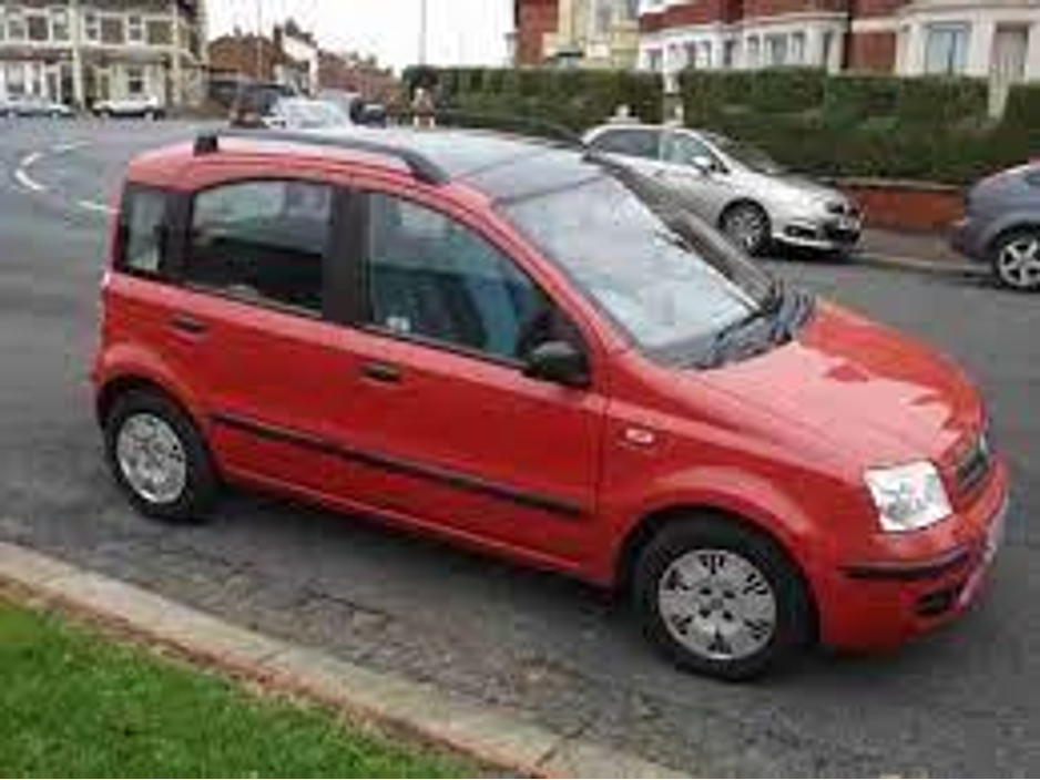 Fiat Panda 1.2 Dynamic Hatchback Petrol Manual (60bhp) — thumbnail 2