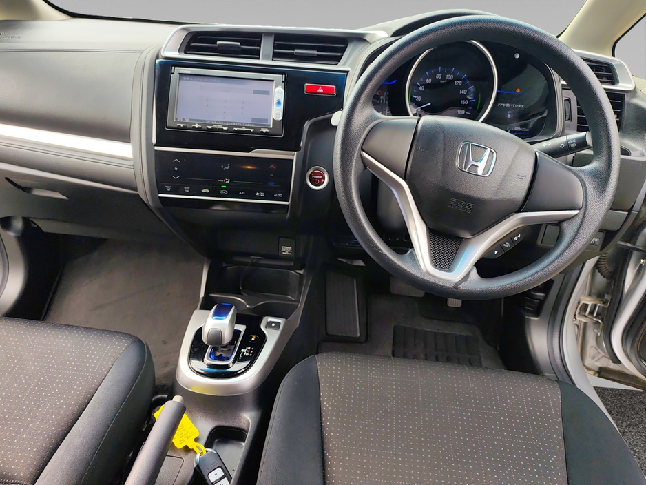 Honda Fit 1.5 Petrol Hybrid Auto — thumbnail 10