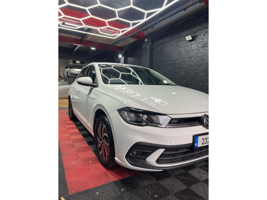 Volkswagen Polo LIFE 1.0 TSI 95BHP MANUAL 5SPEED 5DR