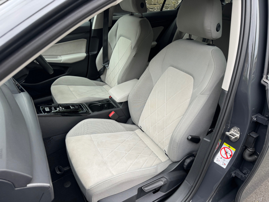 2023 Volkswagen Golf 1.4L Hybrid For Sale Images