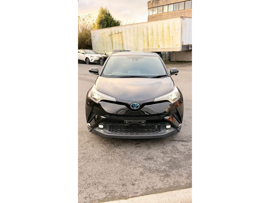 Toyota C-HR 1.8 HYBRID LUNA