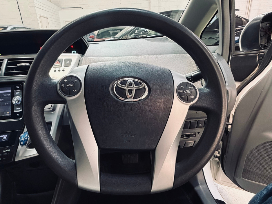 2012 Toyota Prius 1.8L Petrol Hybrid For Sale Images