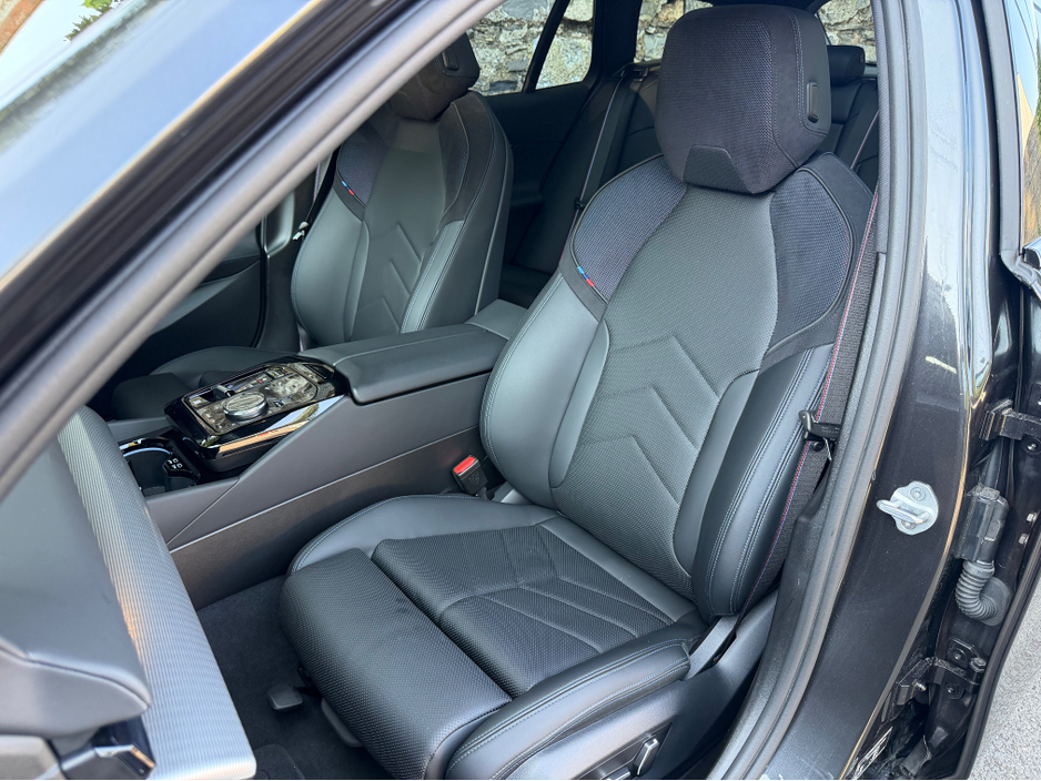 2025 BMW 5 Series 2L Petrol Plug-in Hybrid For Sale Images
