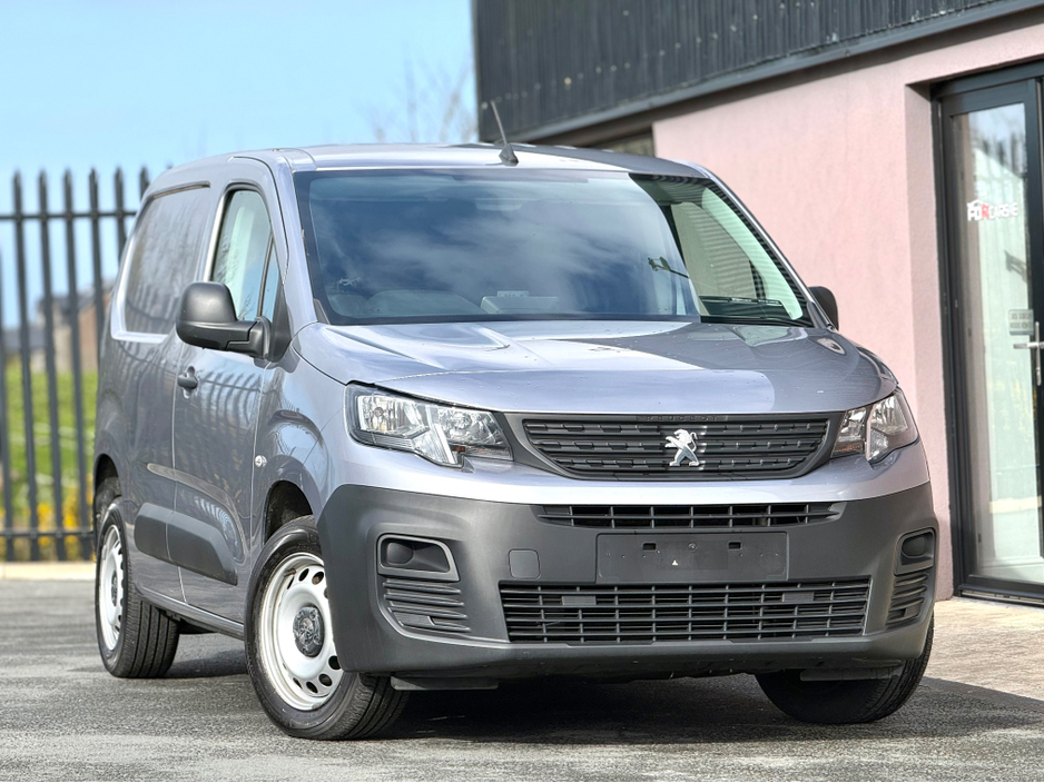 2023 Peugeot Partner 1.5L Diesel For Sale Images