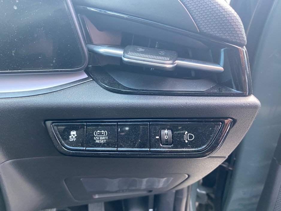2025 Kia Niro 1.6L Petrol Plug-in Hybrid For Sale Images