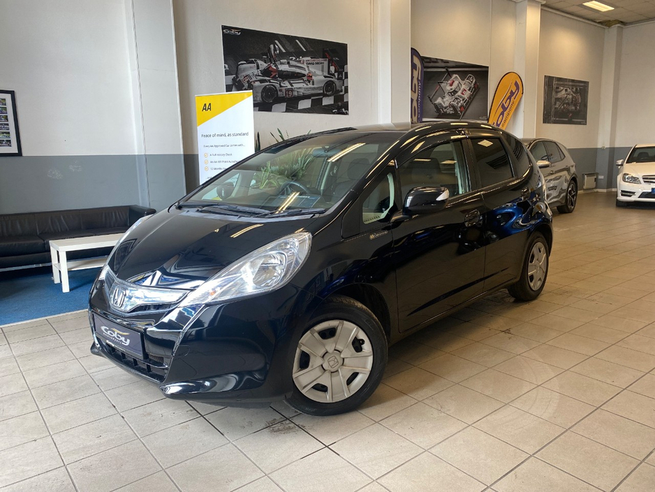 Honda Fit 1.3 HYBRID 5DR AUTO. Immaculate Car with only 108km, 2 Keys, NCT done before collection, Irish Radio with Bluetooth and Media, Climate Control, Cruise Control, Full Electrics and much more. — thumbnail 5