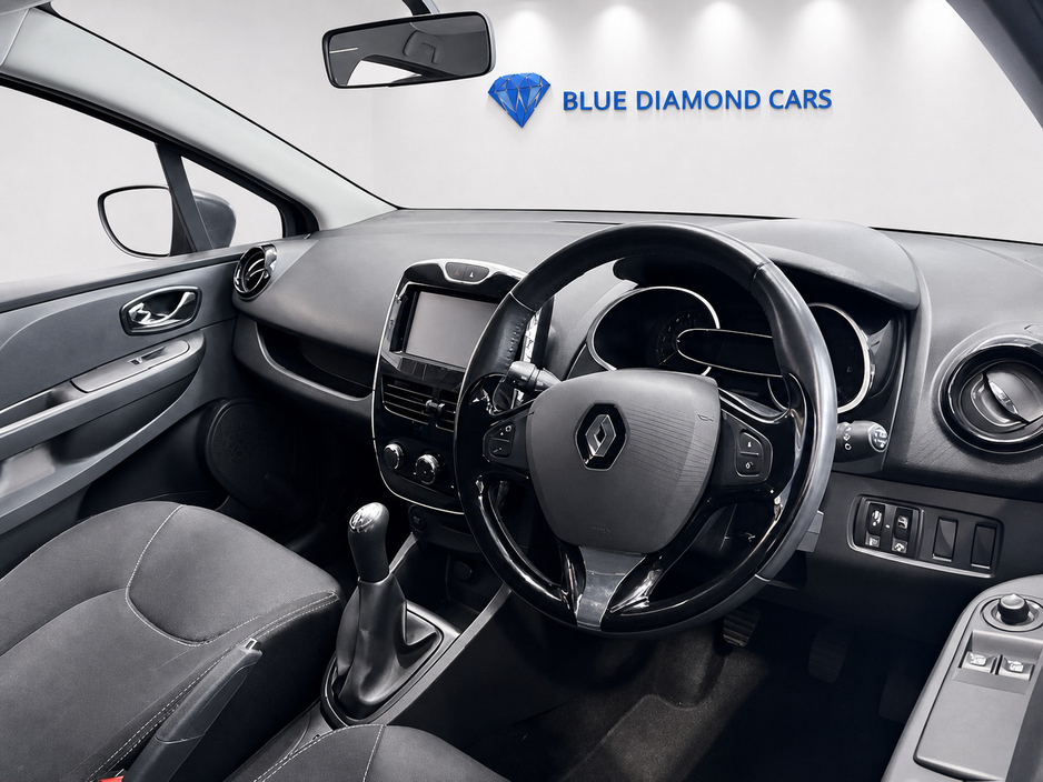 2015 Renault Clio 1.1L Petrol For Sale Images