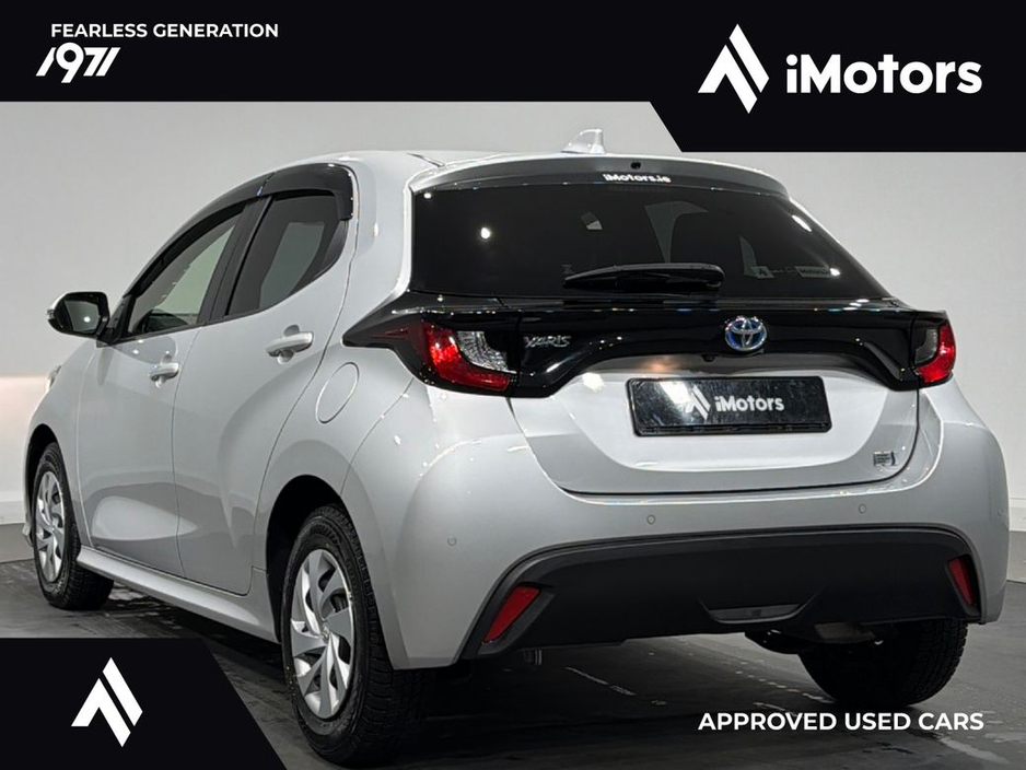 Toyota Yaris AUTOMATIC HYBRID X — thumbnail 6