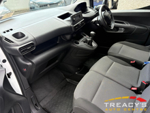 2022 Peugeot Partner 1.5L Diesel For Sale Images