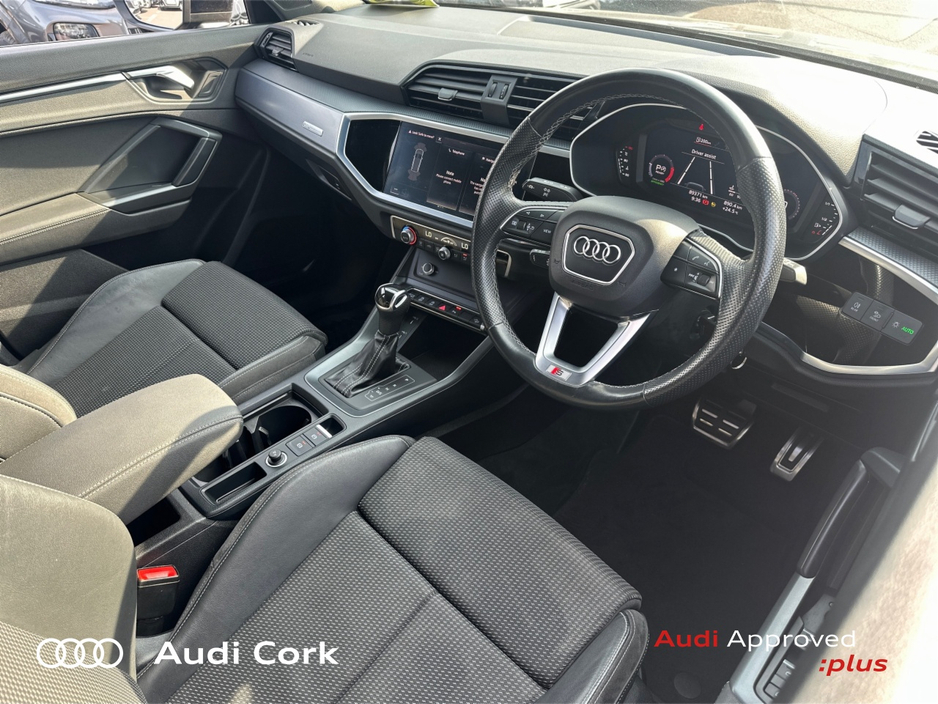 Audi Q3 2.0 35 TDI 150BHP S-LINE AUTOMATIC WITH BLACK STYLING, 20" ALLOYS, PRIVACY GLASS & BLACK GLOSS MIRRORS — thumbnail 14