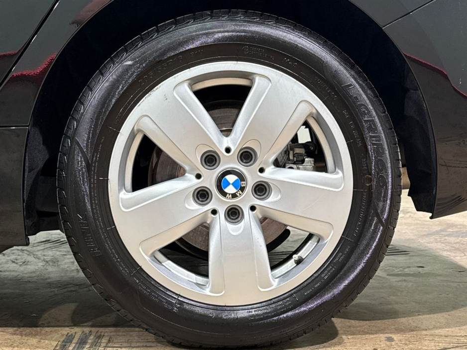 BMW 1 Series 118I 1.5 AUTOMATIC - FACTORY ALLOYS - CRUISE CONTROL - DIGITAL DASH - REAR CAMERA — thumbnail 11