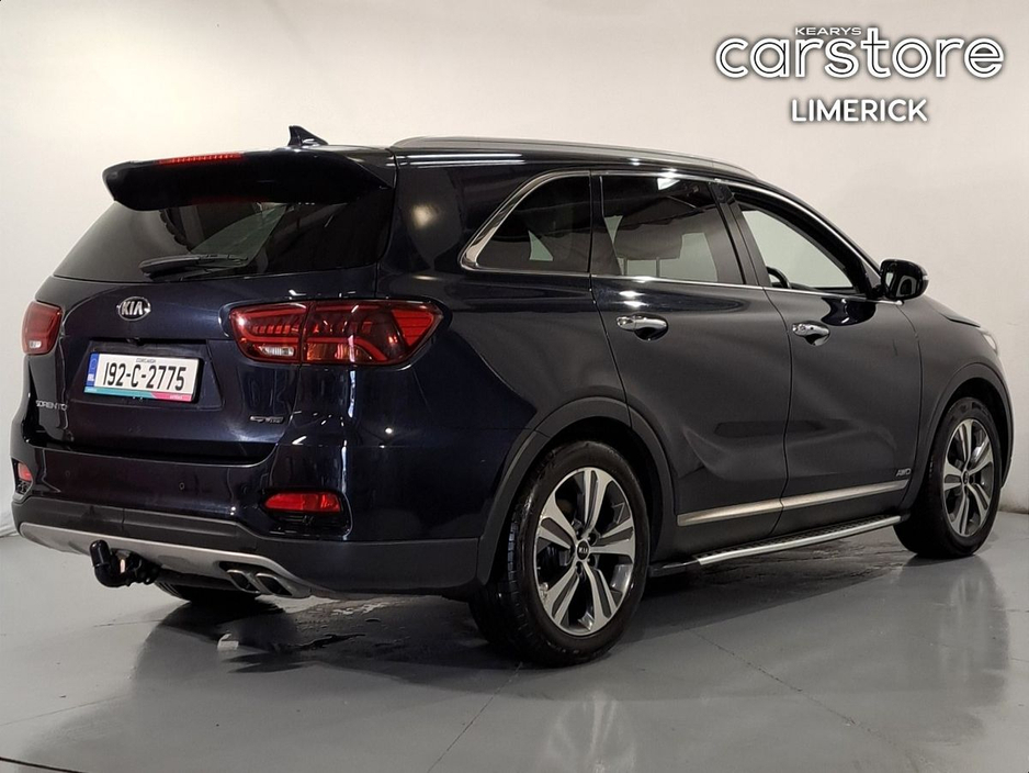Kia Sorento 2.2 GT Line A/T * Full Kia Service History * 1 Owner Car — thumbnail 3