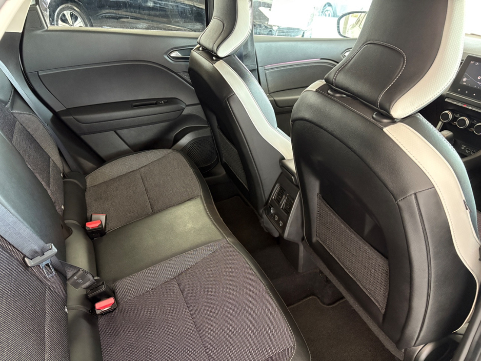 2023 Renault Captur 1.6L Hybrid For Sale Images