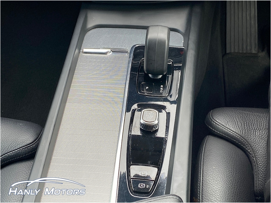 2023 Volvo XC60 2.0L Diesel For Sale Images