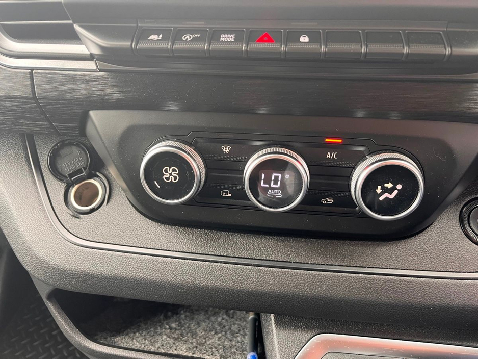 2024 Renault Trafic 2L Diesel For Sale Images