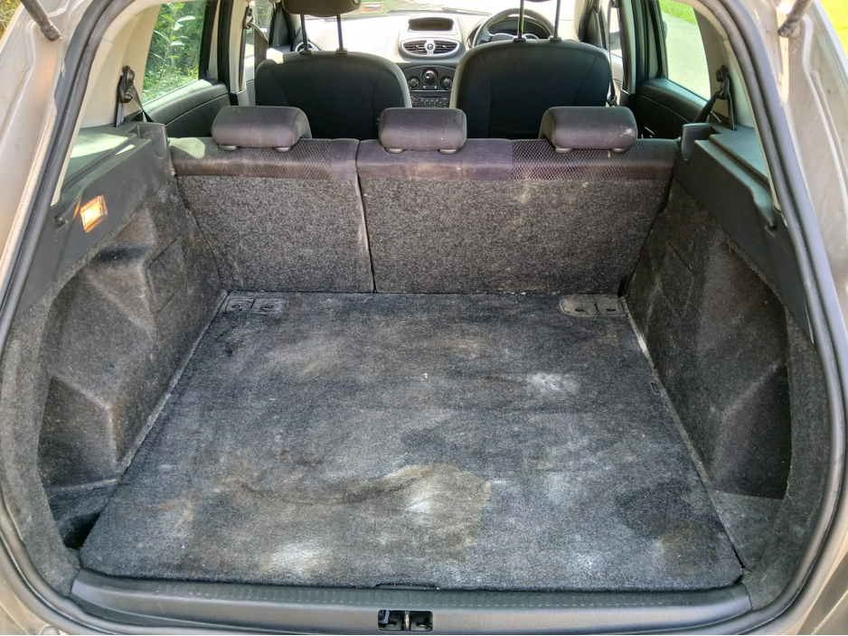 2009 Renault Clio 1.1L Petrol For Sale Images