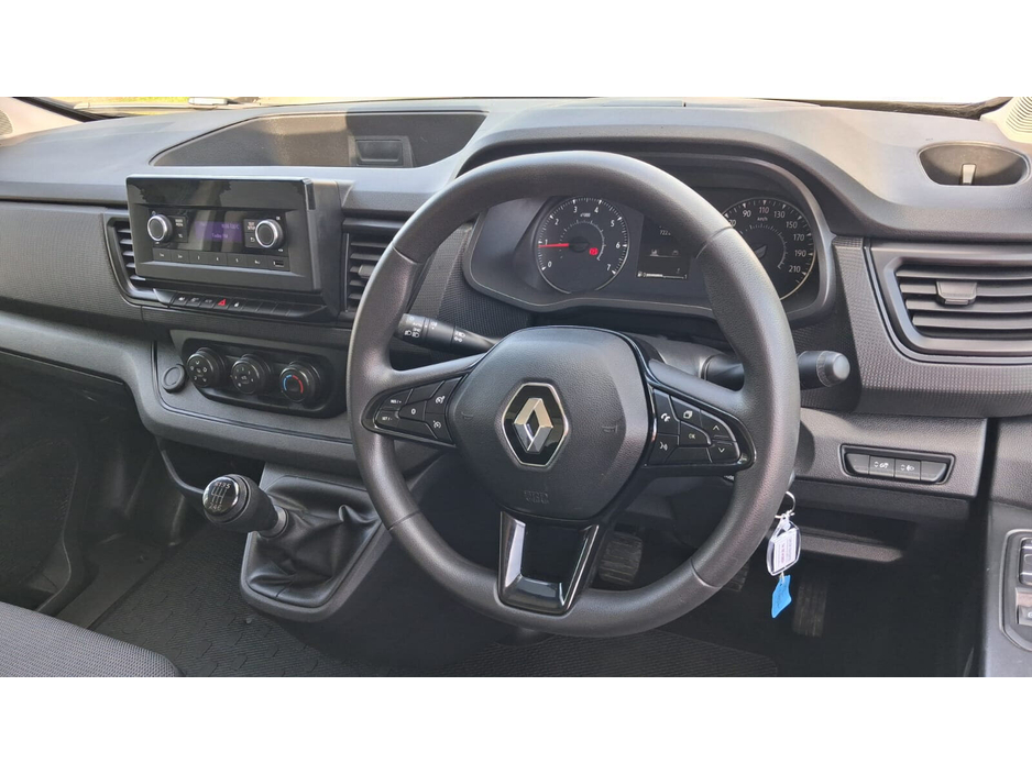 2023 Renault Trafic 2L Diesel For Sale Images