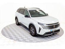 Peugeot 5008 Allure Hybrid Auto 145HP
