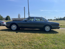 1995 Daimler Saloon 4.1L Petrol For Sale Images