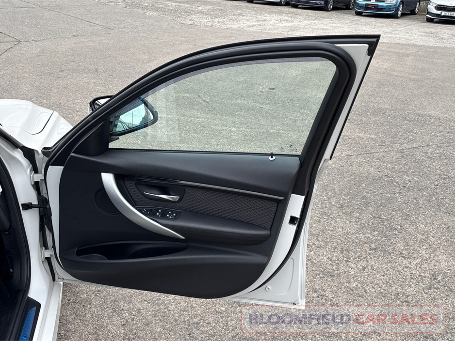 BMW 3 Series MSPORT TOURING , AUTO // PRESTINE — thumbnail 29