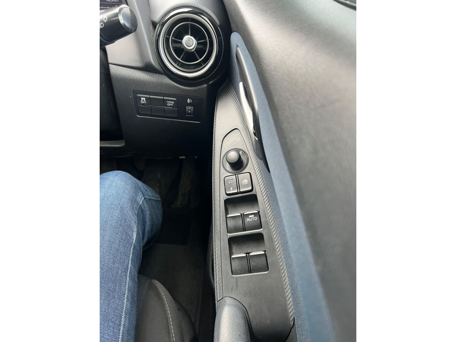Mazda Demio — thumbnail 13