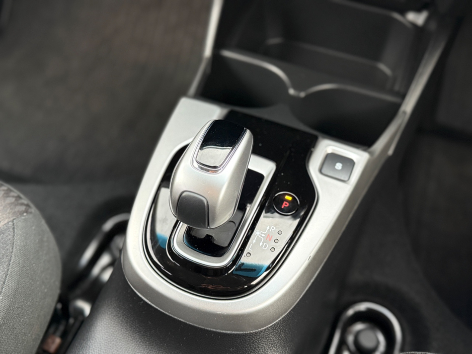 Honda Fit 1.5 HYBRID AUTO — thumbnail 25