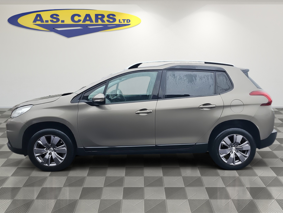 Peugeot 2008 ACTIVE 1.2 ** 1 OWNER IRISH CAR  ** GREAT SPEC ** 2 KEYS ** SUPERB EXAMPLE ** — thumbnail 4