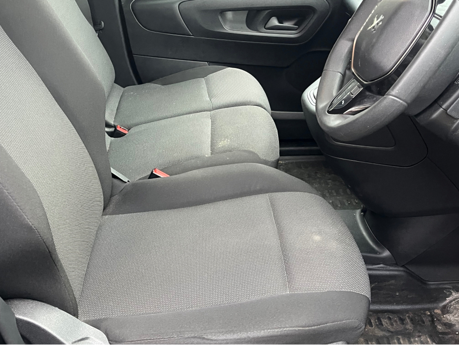 2023 Peugeot Partner 1.5L Diesel For Sale Images