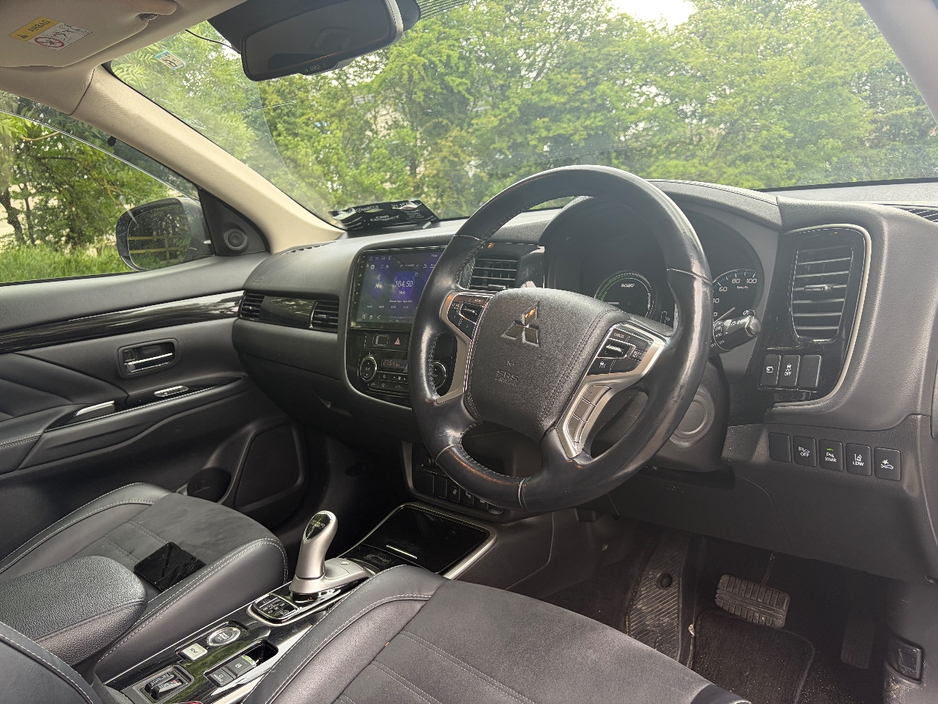 2018 Mitsubishi Outlander 2L Petrol Plug-in Hybrid For Sale Images