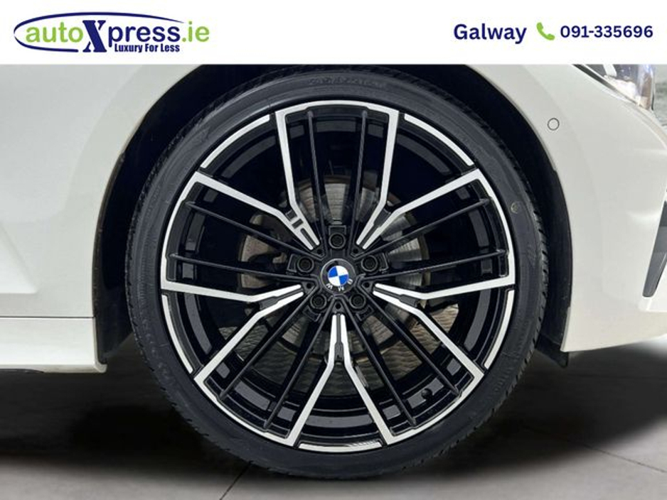 BMW 3 Series 320D xDrive Automatic. — thumbnail 17