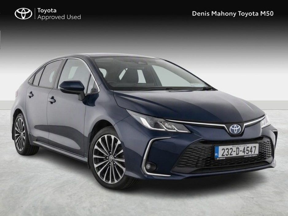 Toyota Corolla Luna Sport Hybrid Saloon