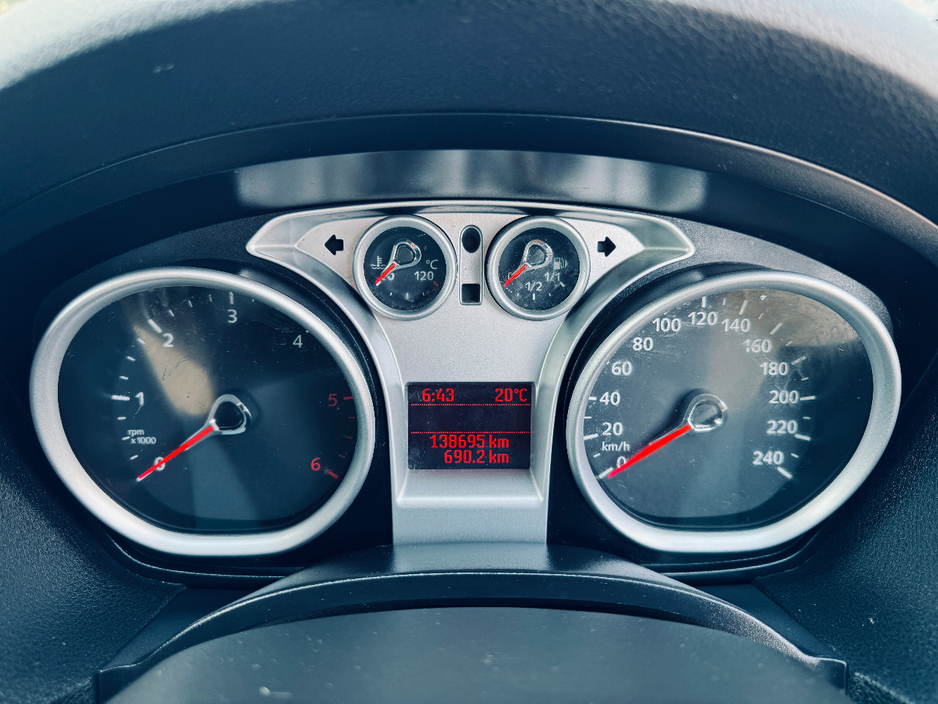Ford Kuga TITANIUM 2.0 TDCI 4WD AUTOMATIC — thumbnail 23