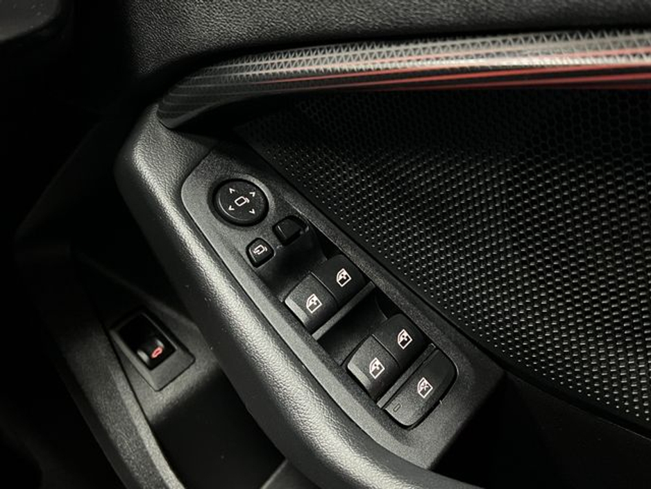 BMW 1 Series 118D PLAY EDITION JOY PLUS Automatic — thumbnail 39