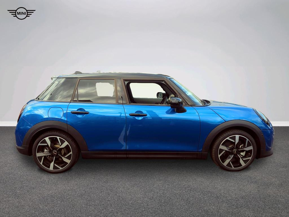 2025 MINI Cooper 1.5L Petrol For Sale Images