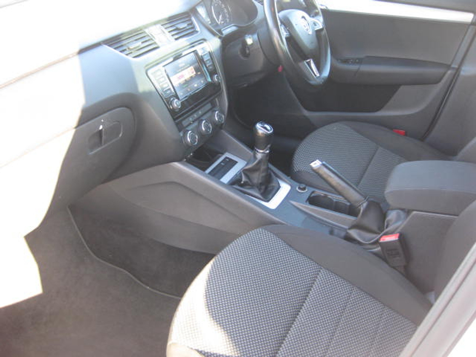 2017 Skoda Octavia 1.6L Diesel For Sale Images