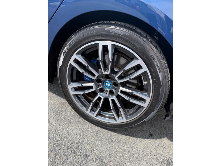 2025 BMW 5 Series 2L Petrol Plug-in Hybrid For Sale Images