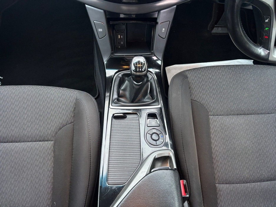 2016 Hyundai i40 1.7L Diesel For Sale Images