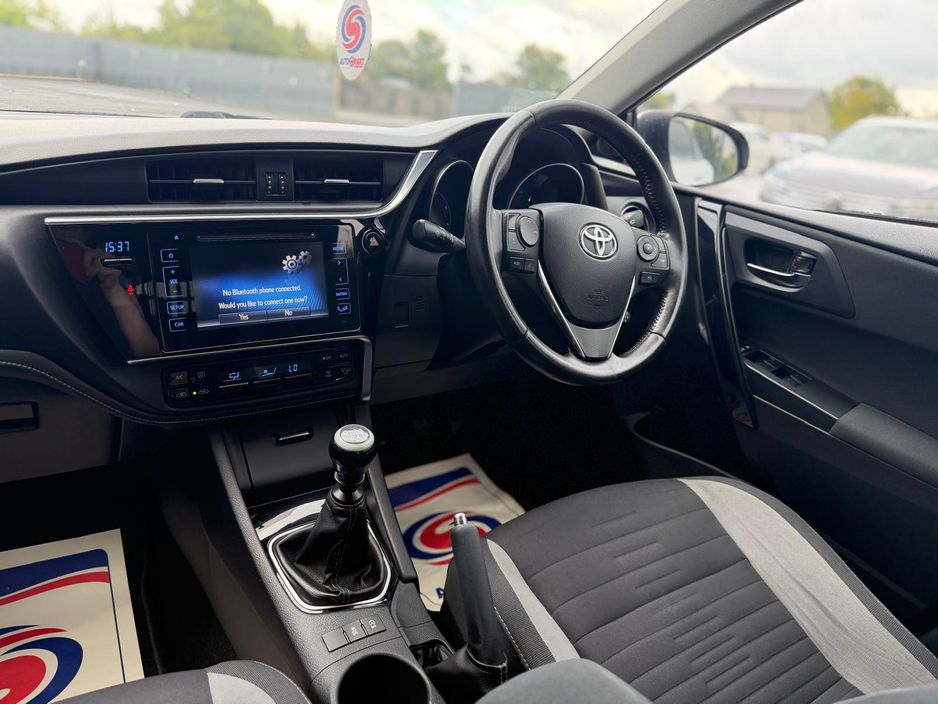 2015 Toyota Auris 1.6L Diesel For Sale Images