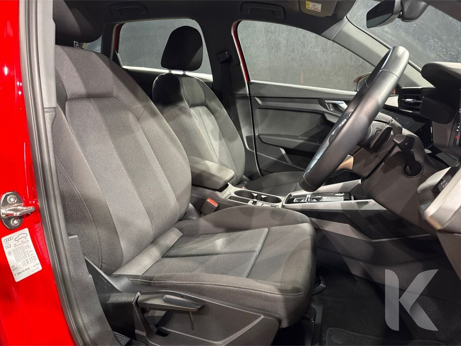 Audi A3 1.0 AUTOMATIC - FACTORY ALLOYS - DIGITAL SPEEDO - CRUISE CONTROL - MULTI FUNCTION STEERING WHEEL - CRUISE CONTROL - HEATED SEATS — thumbnail 16