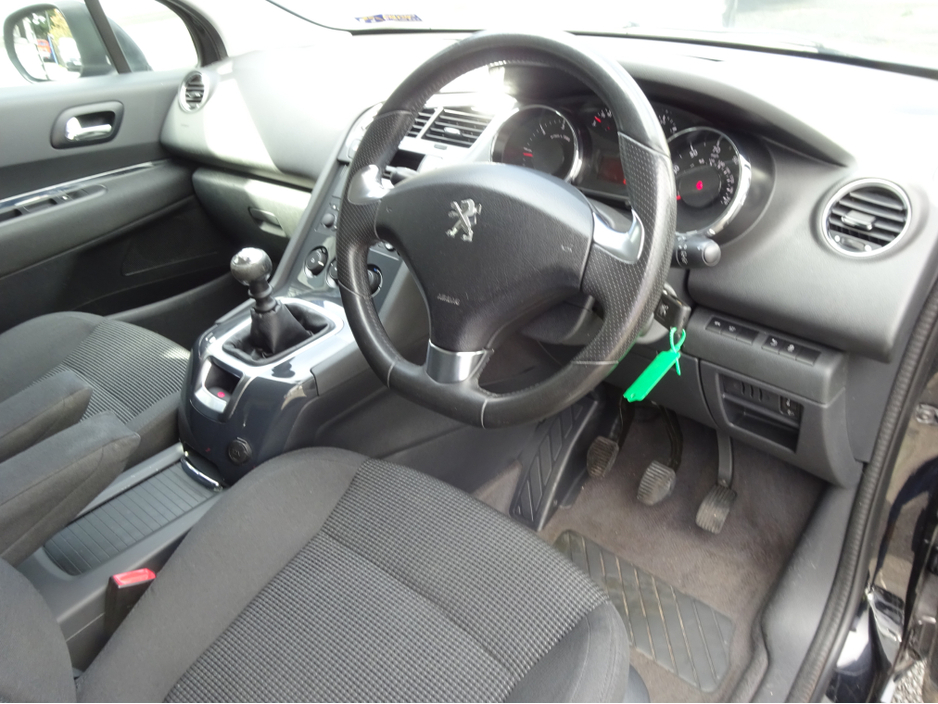 2016 Peugeot 5008 1.6L Diesel For Sale Images