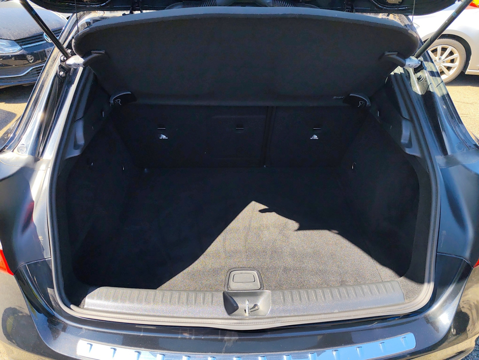 Mercedes-Benz GLA Class 1.6 Petrol Auto — thumbnail 18
