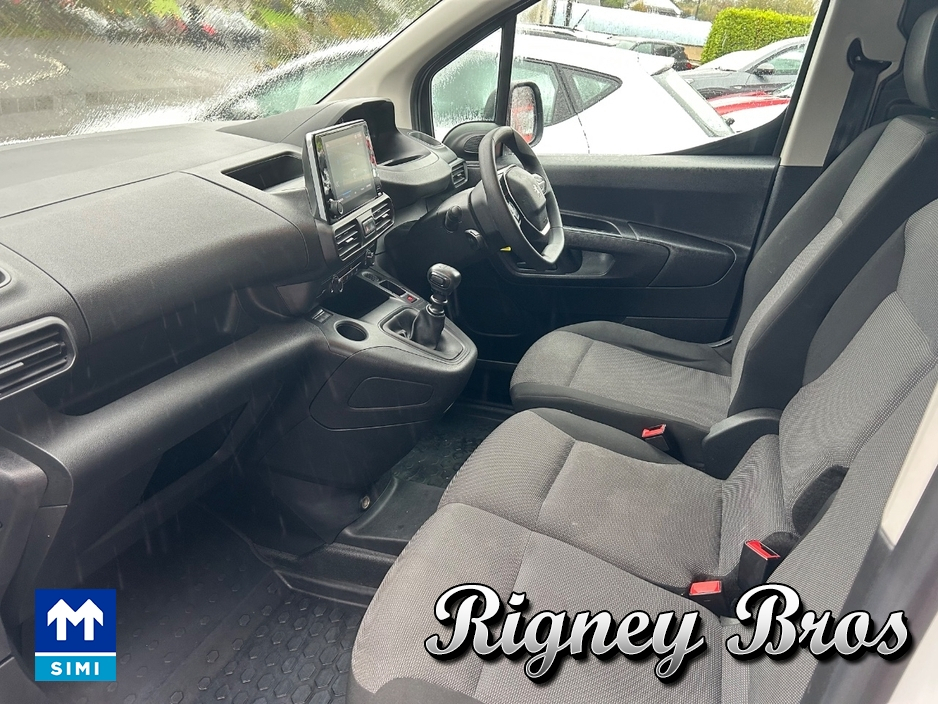 2022 Peugeot Partner 1.5L Diesel For Sale Images