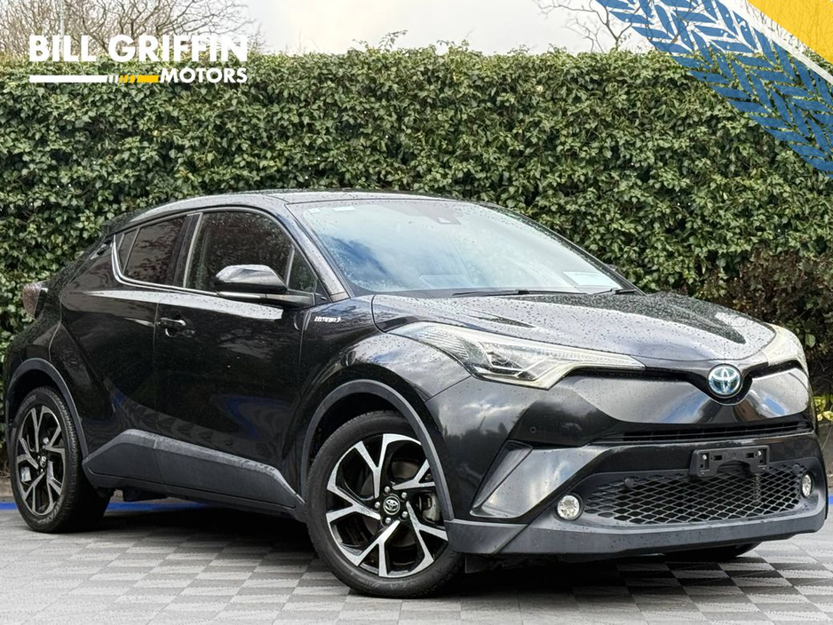 Toyota C-HR 1.8 HYBRID // HEATED HALF LEATHER SEATS // PARKING SENSORS // LANE ASSIST